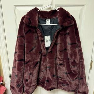 NWT Nike Women's Faux Fur AOP Swoosh Jacket in Burgundy Crush/Black Size XXL